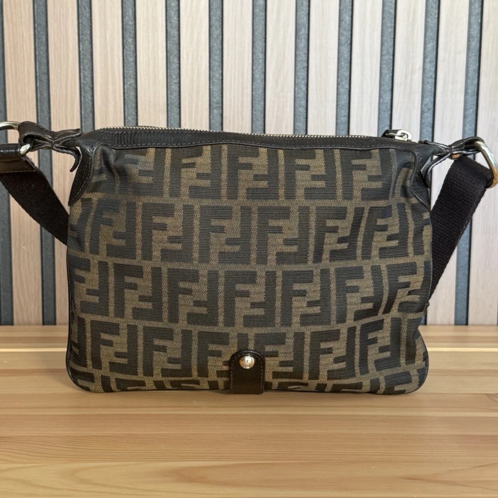 Fendi Chef Zip Crossbody Bag Zucca Canvas - Picture 2 of 11